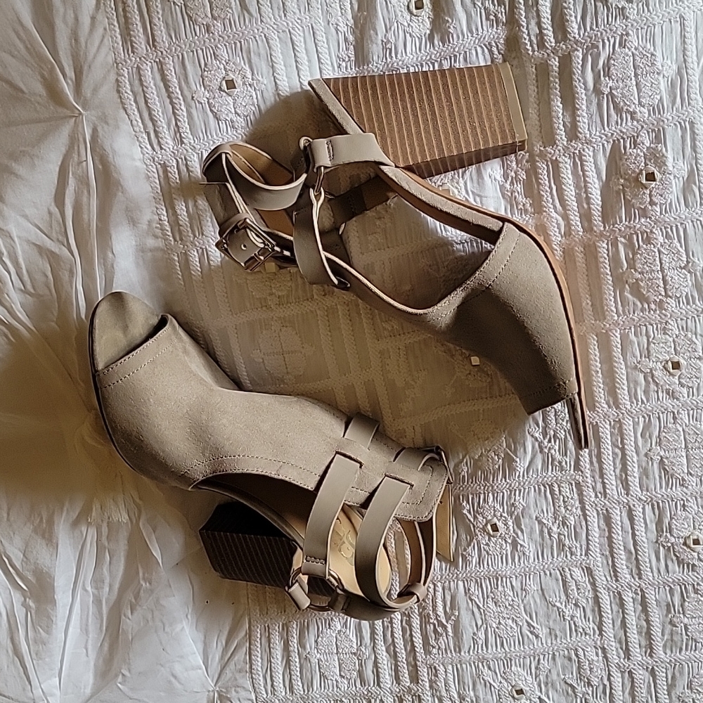 Joes heeled/wedge sandals